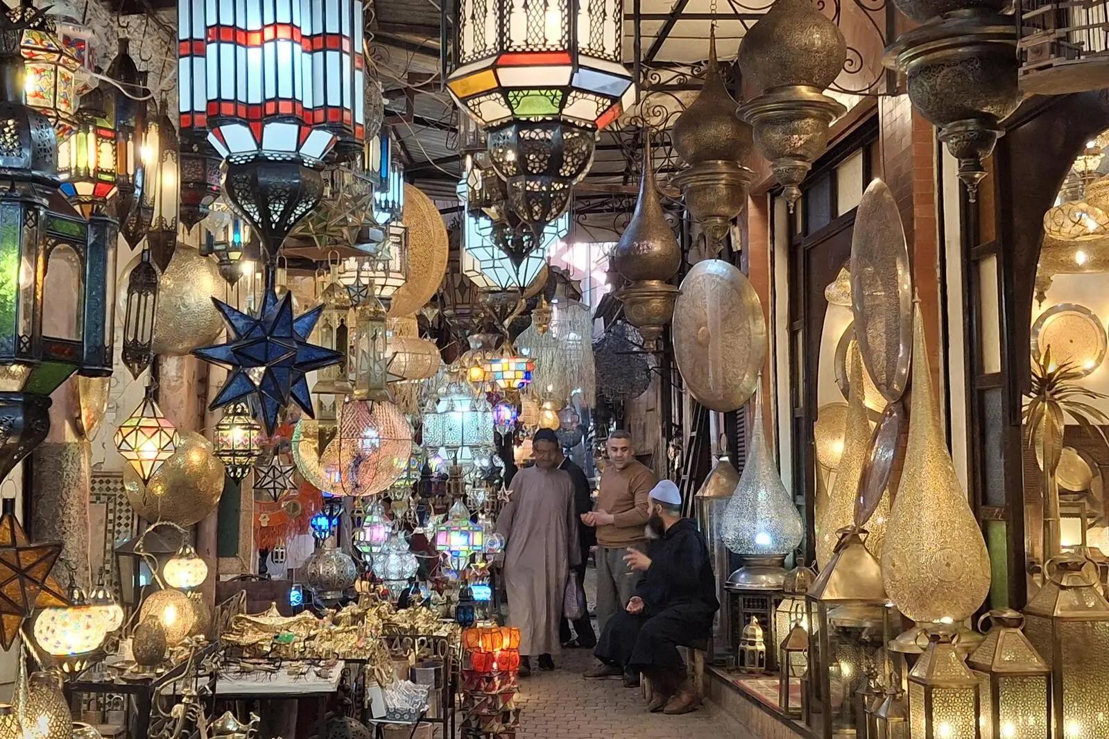 Shopping in the Souks of La Medina - photo 4